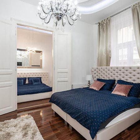 Opera Balkony Luxury Apartment With Free Parking Будапеща Екстериор снимка