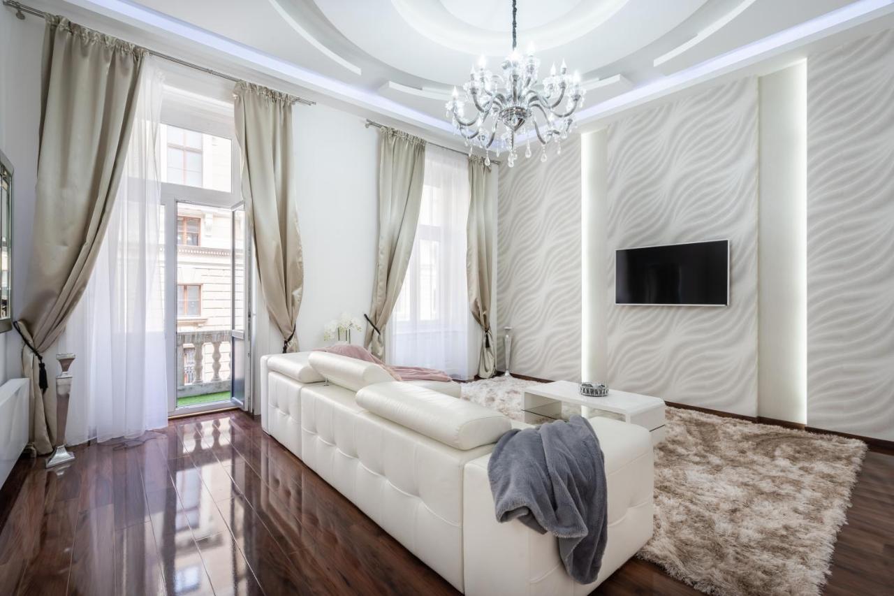 Opera Balkony Luxury Apartment With Free Parking Будапеща Екстериор снимка