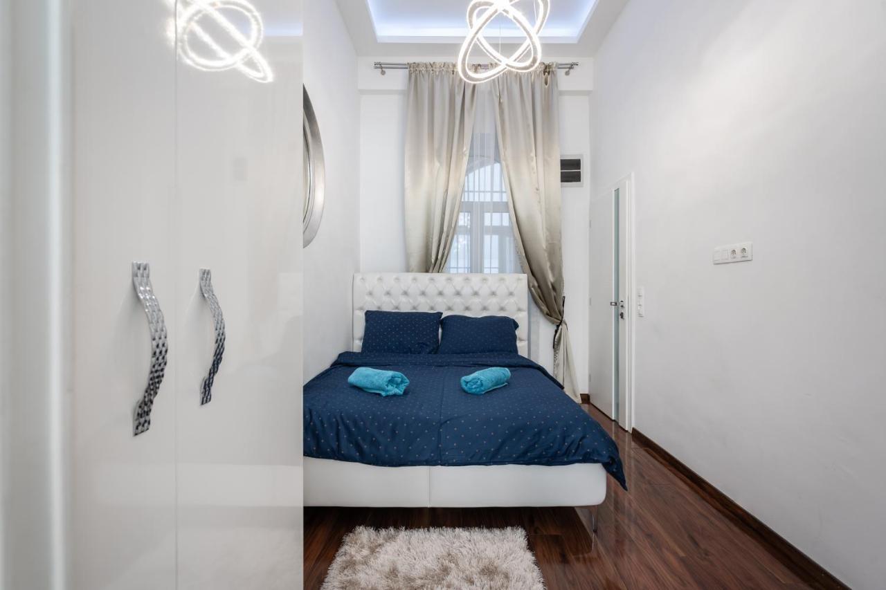 Opera Balkony Luxury Apartment With Free Parking Будапеща Екстериор снимка