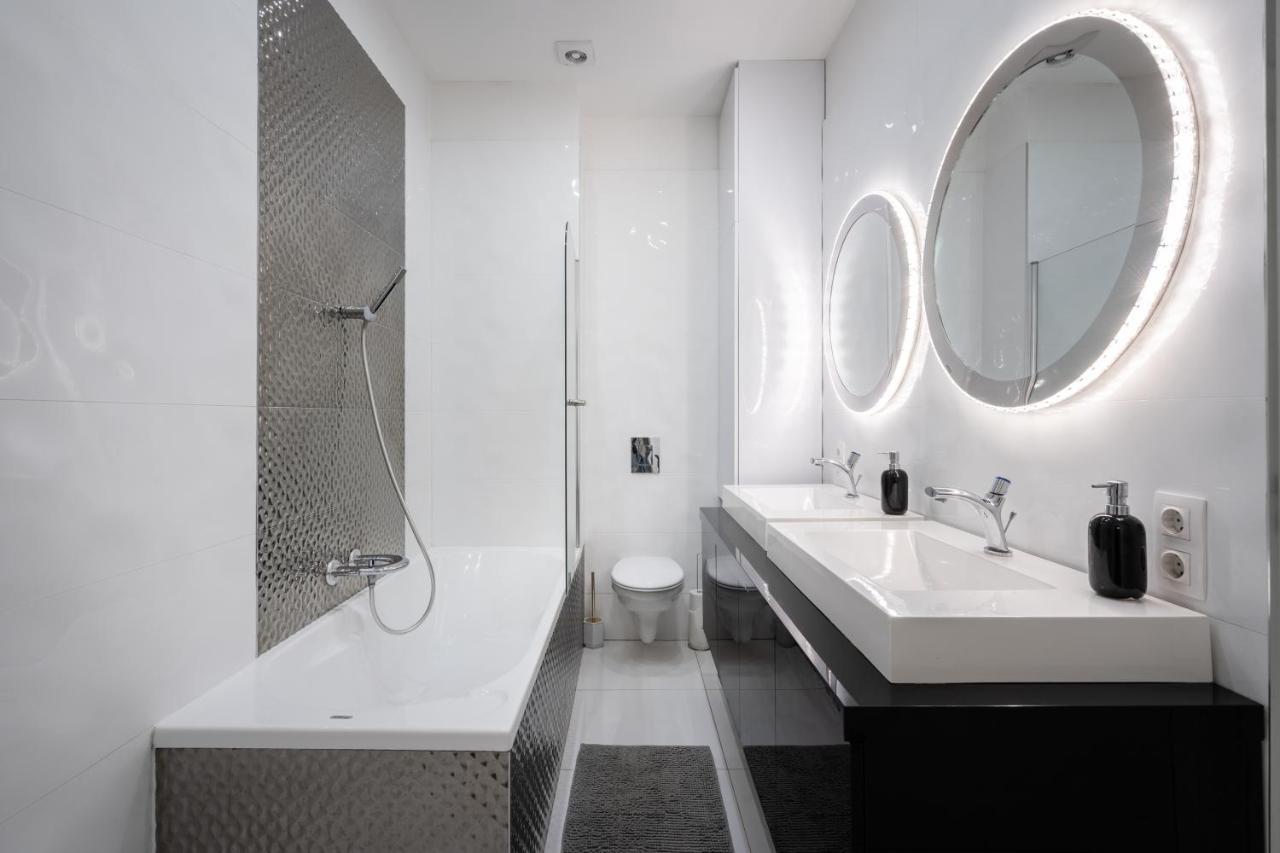 Opera Balkony Luxury Apartment With Free Parking Будапеща Екстериор снимка