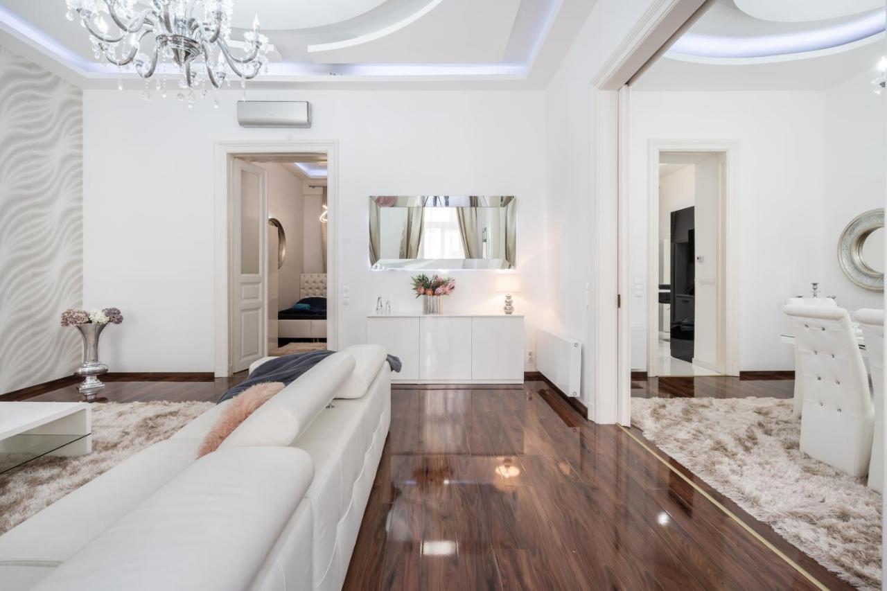 Opera Balkony Luxury Apartment With Free Parking Будапеща Екстериор снимка