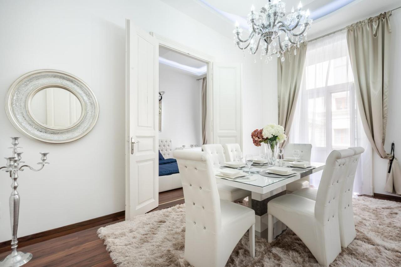 Opera Balkony Luxury Apartment With Free Parking Будапеща Екстериор снимка
