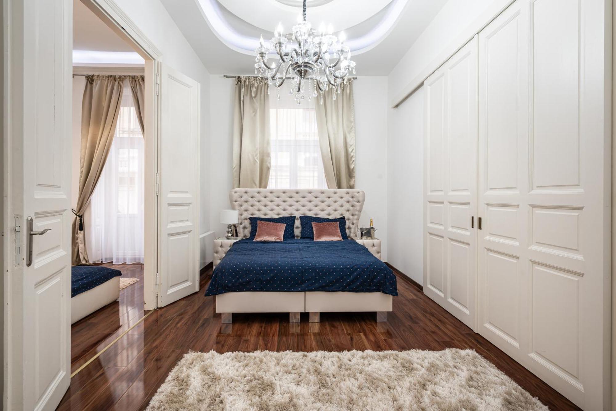 Opera Balkony Luxury Apartment With Free Parking Будапеща Екстериор снимка