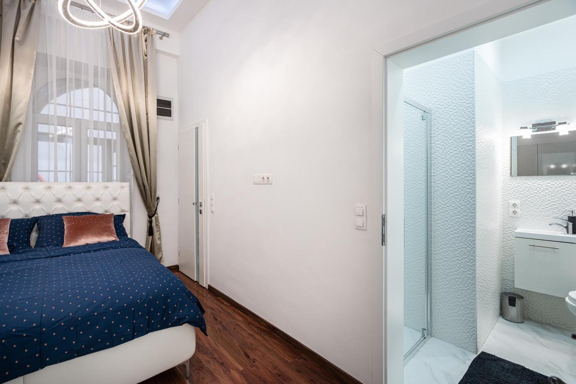 Opera Balkony Luxury Apartment With Free Parking Будапеща Екстериор снимка