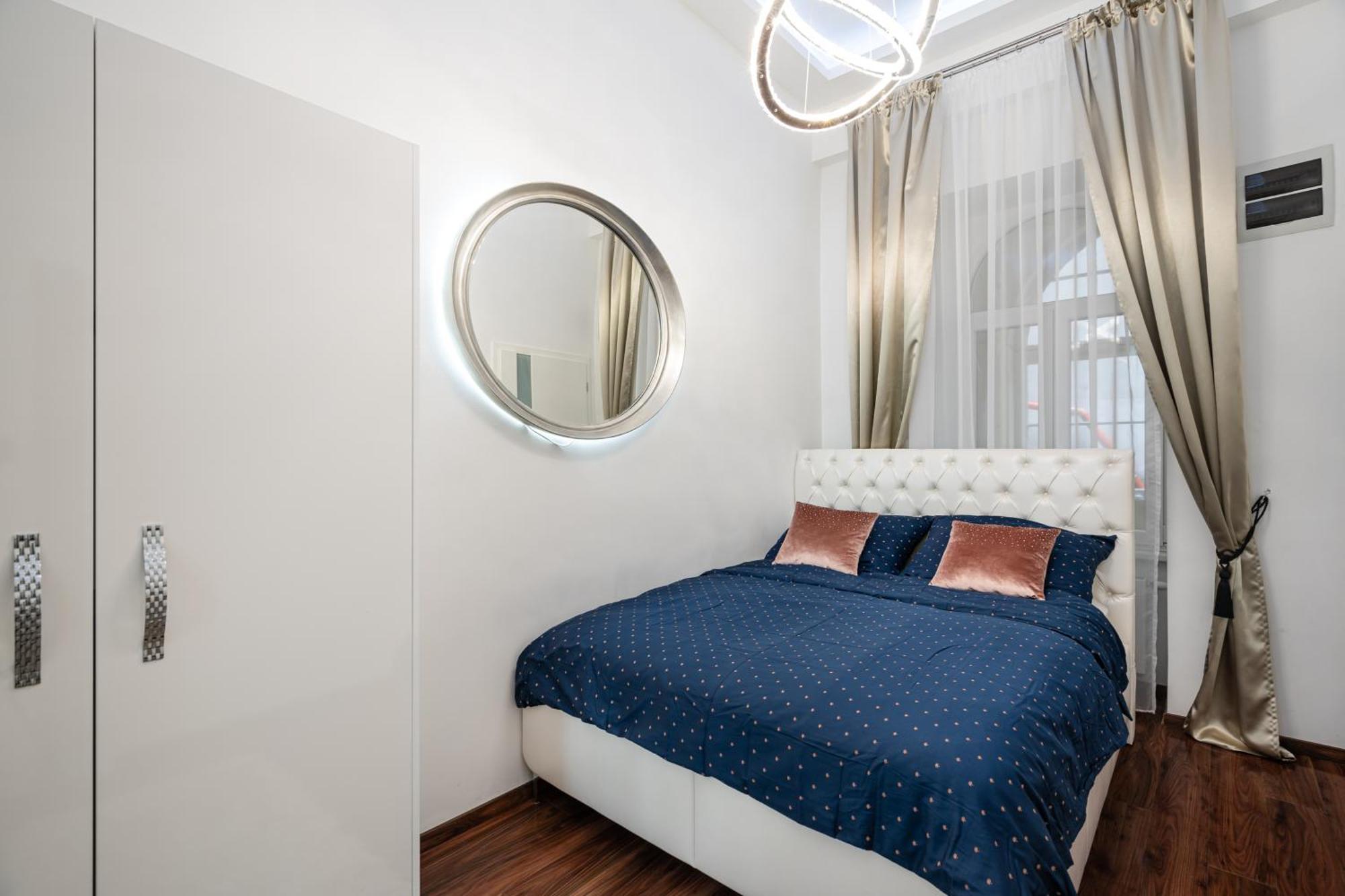 Opera Balkony Luxury Apartment With Free Parking Будапеща Екстериор снимка
